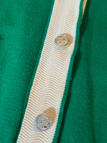 Cardigan vert à bordures écrues boutons argentés T.U