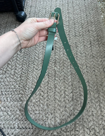 Ceinture fine en cuir vert boucle dorée 85 cm