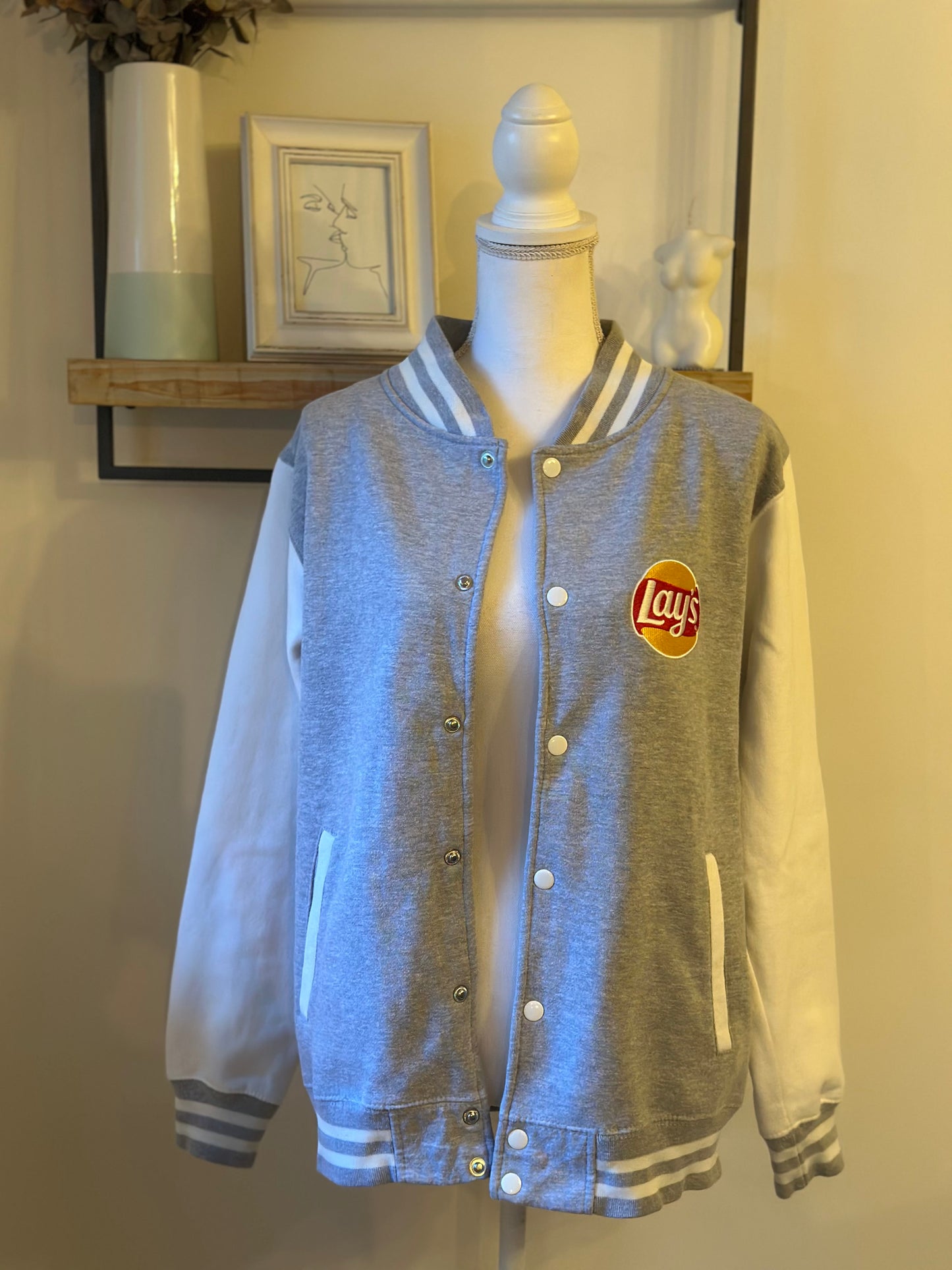 Veste teddy varsity gris et blanc logo Lay’s brodé T.38/40
