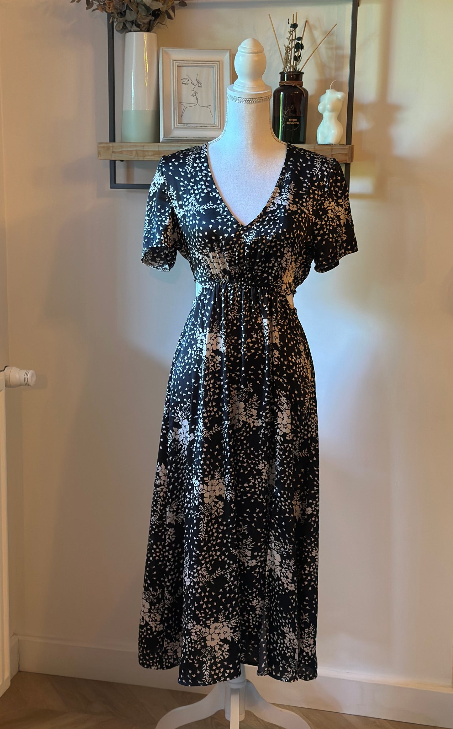 Robe longue imprimé fleuri noir et écru T.36/38