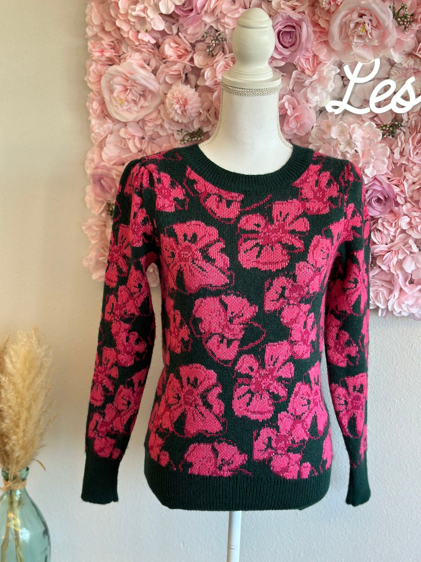 Pull en maille « Puebla » vert sapin à motif fleuri rose, T.34