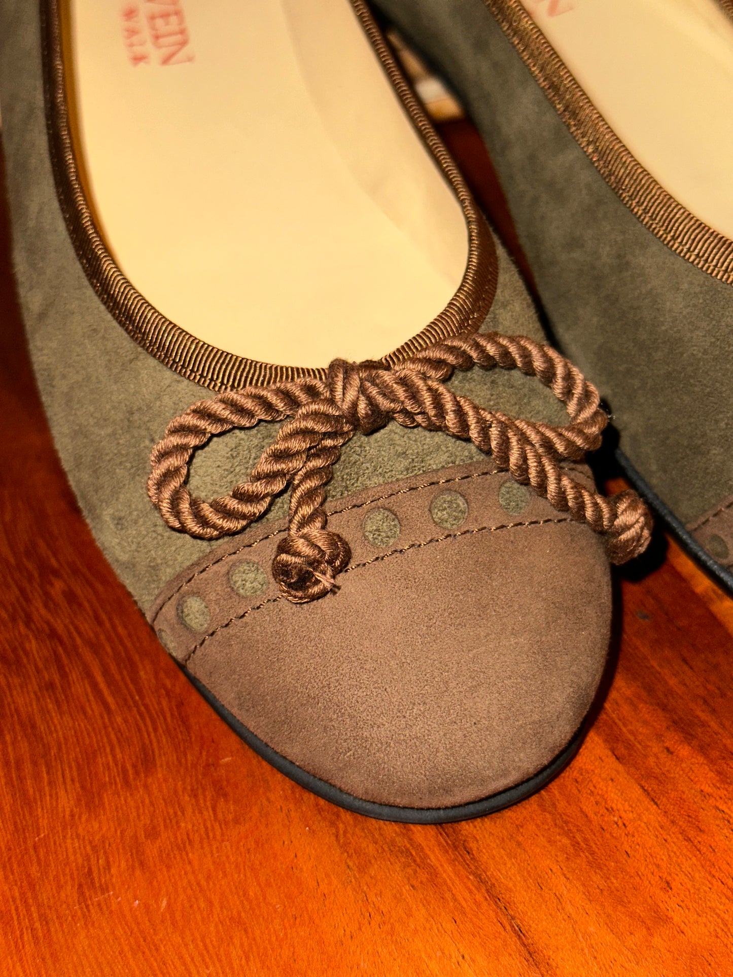 Ballerines Giesswein Vision Walk en daim kaki et marron P.39