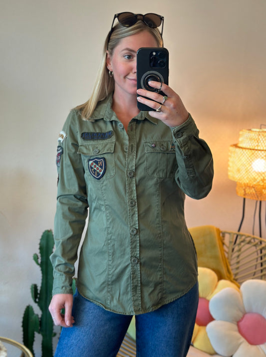 Veste chemise en jean kaki avec patch brodé T.36