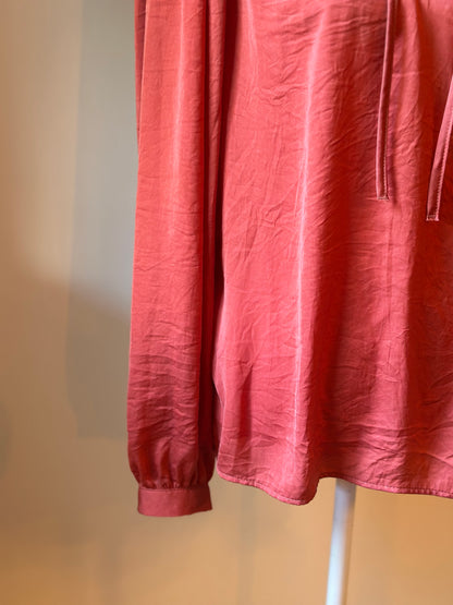 Blouse fluide effet soyeux rose manches longues col froufrou T.38