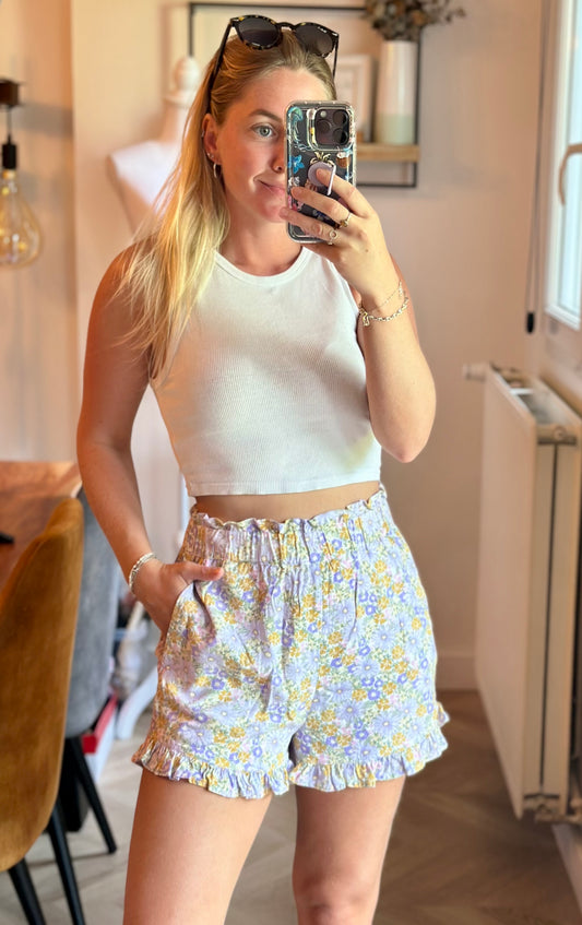 Short fleuri à volants T.36