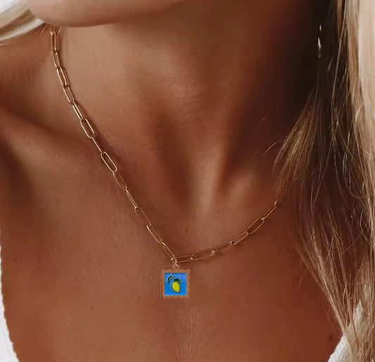 Collier chaîne dorée acier inoxydable – pendentif citron coloré