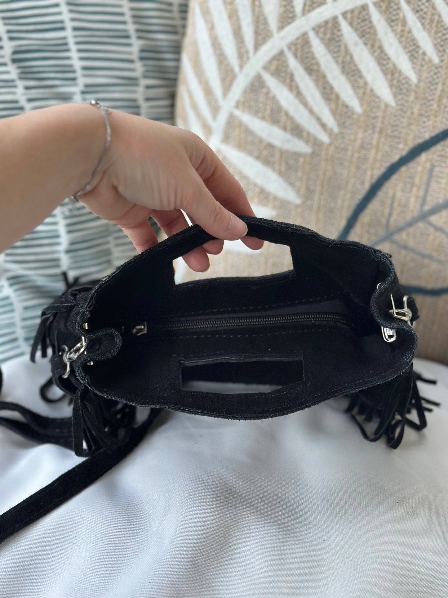 Sac à franges daim noir cuir Italie – bandoulière amovible