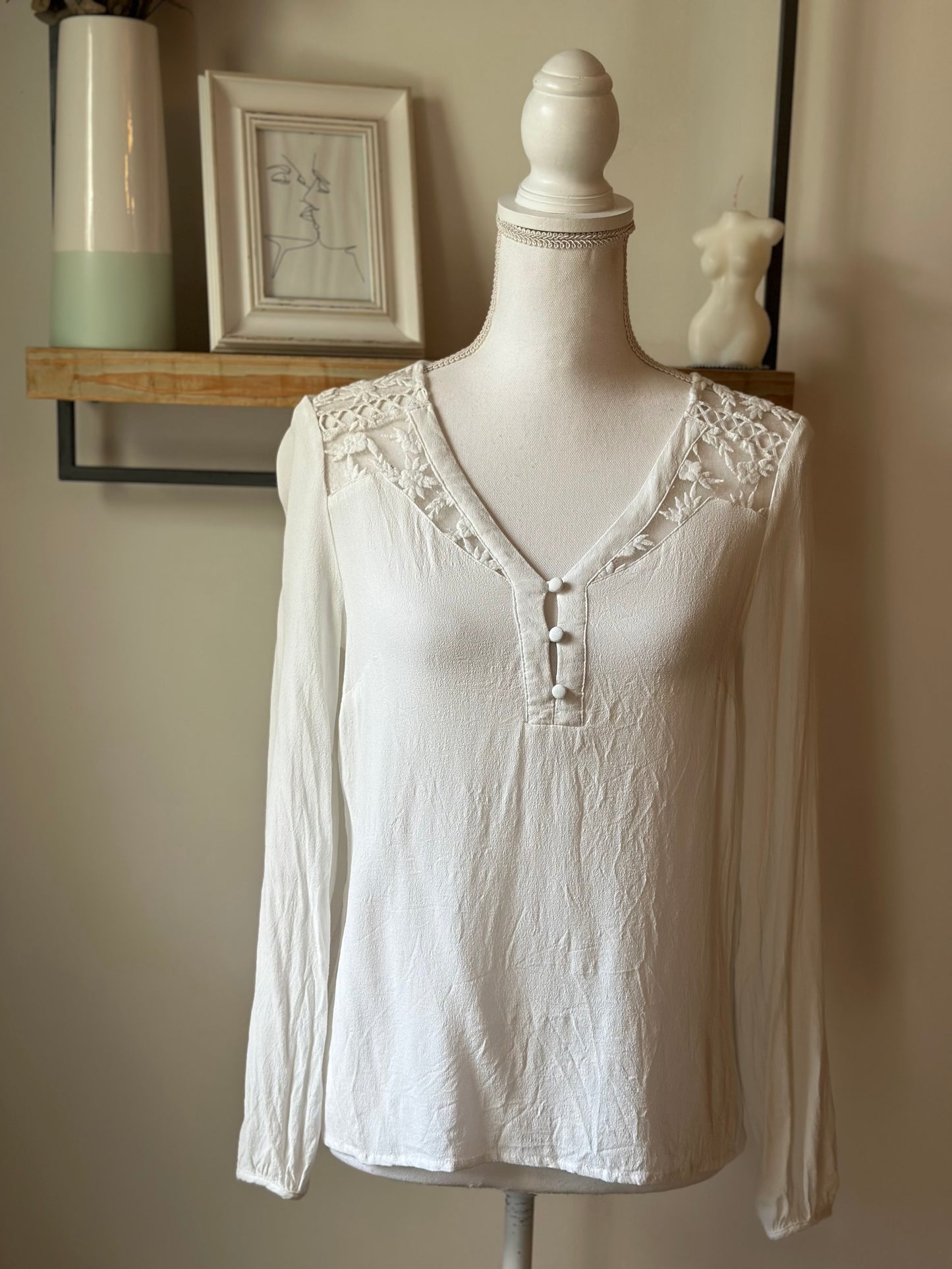 Blouse brodée blanche T.40