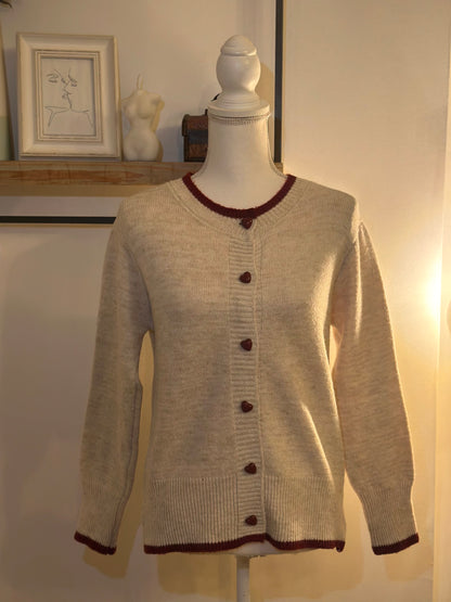 Gilet crème en laine boutons cœur rouges T.36 neuf