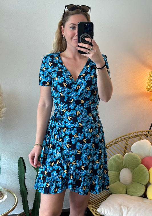 Robe portefeuille bleue à motifs fleuris T.34