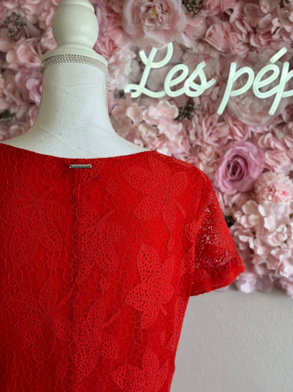 Robe rouge d’été broderie feuilles T.42