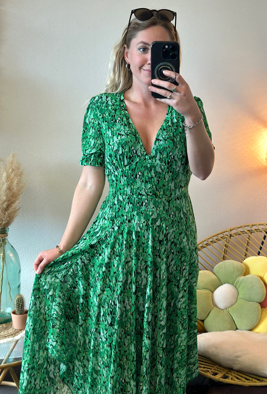 Belle robe longue à motifs verts T.36