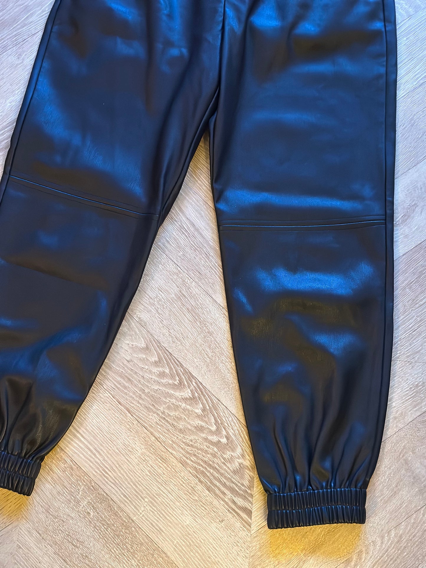 Pantalon jogger uni effet cuir T.38