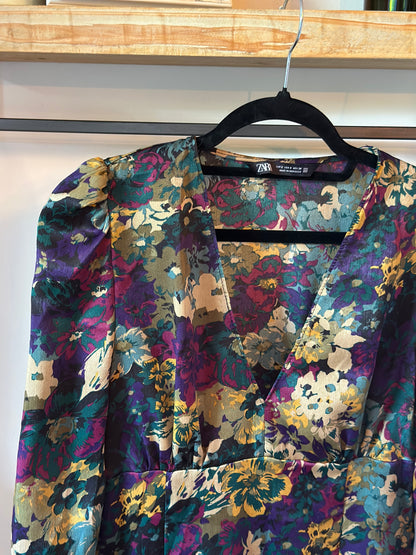 Robe fleurie satinée manches longues T.36