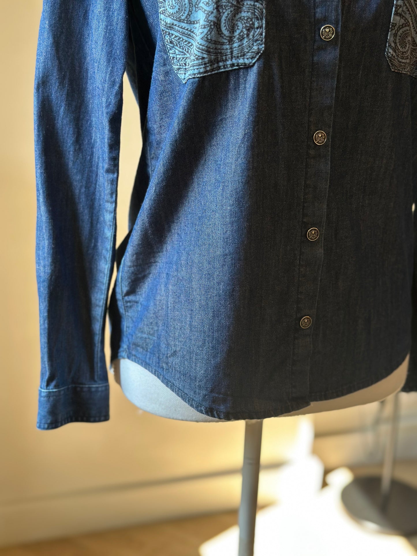 Chemise en jean motif cachemire T.34