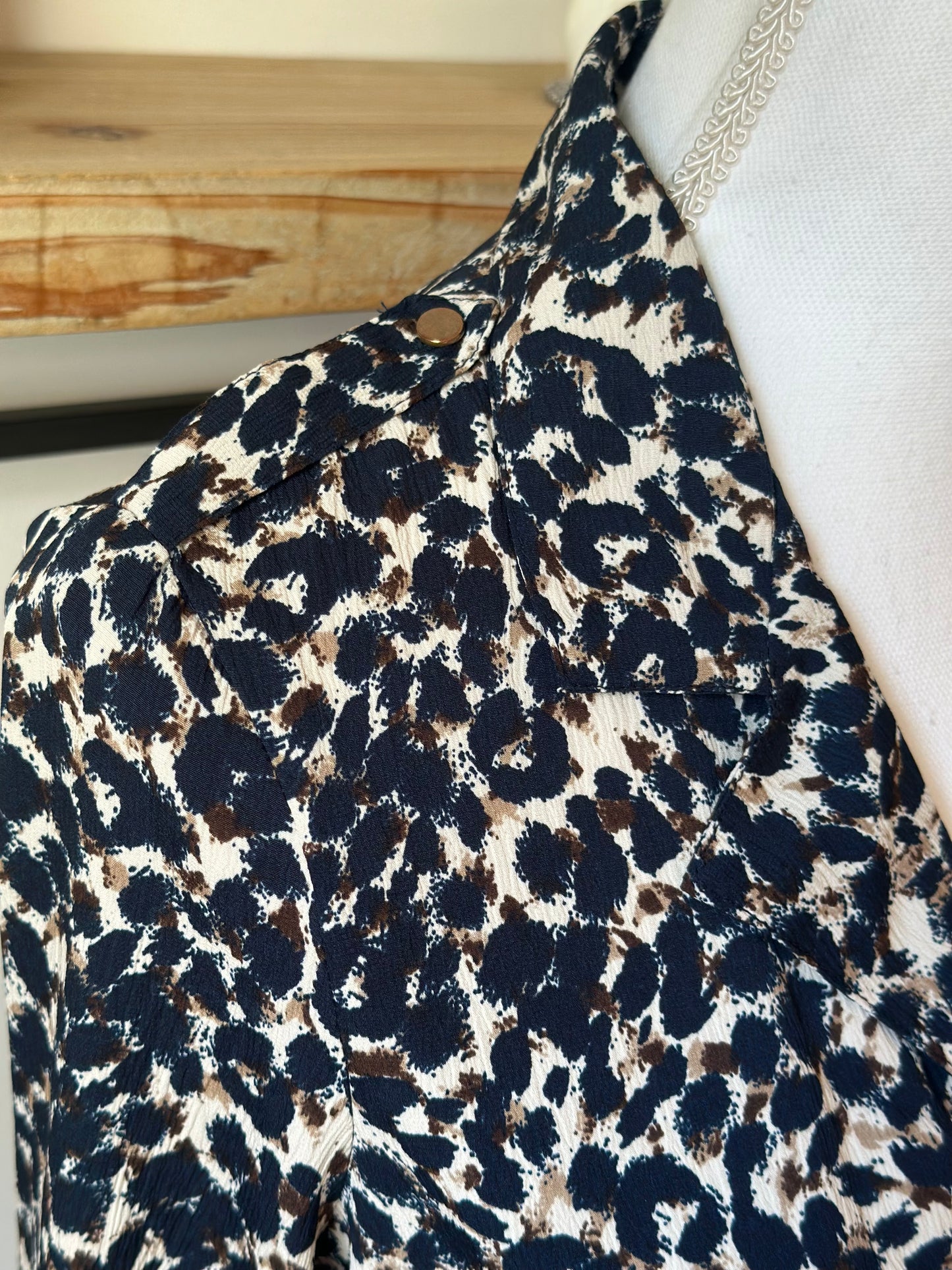 Robe léopard fluide ceinturée manches longues T.36