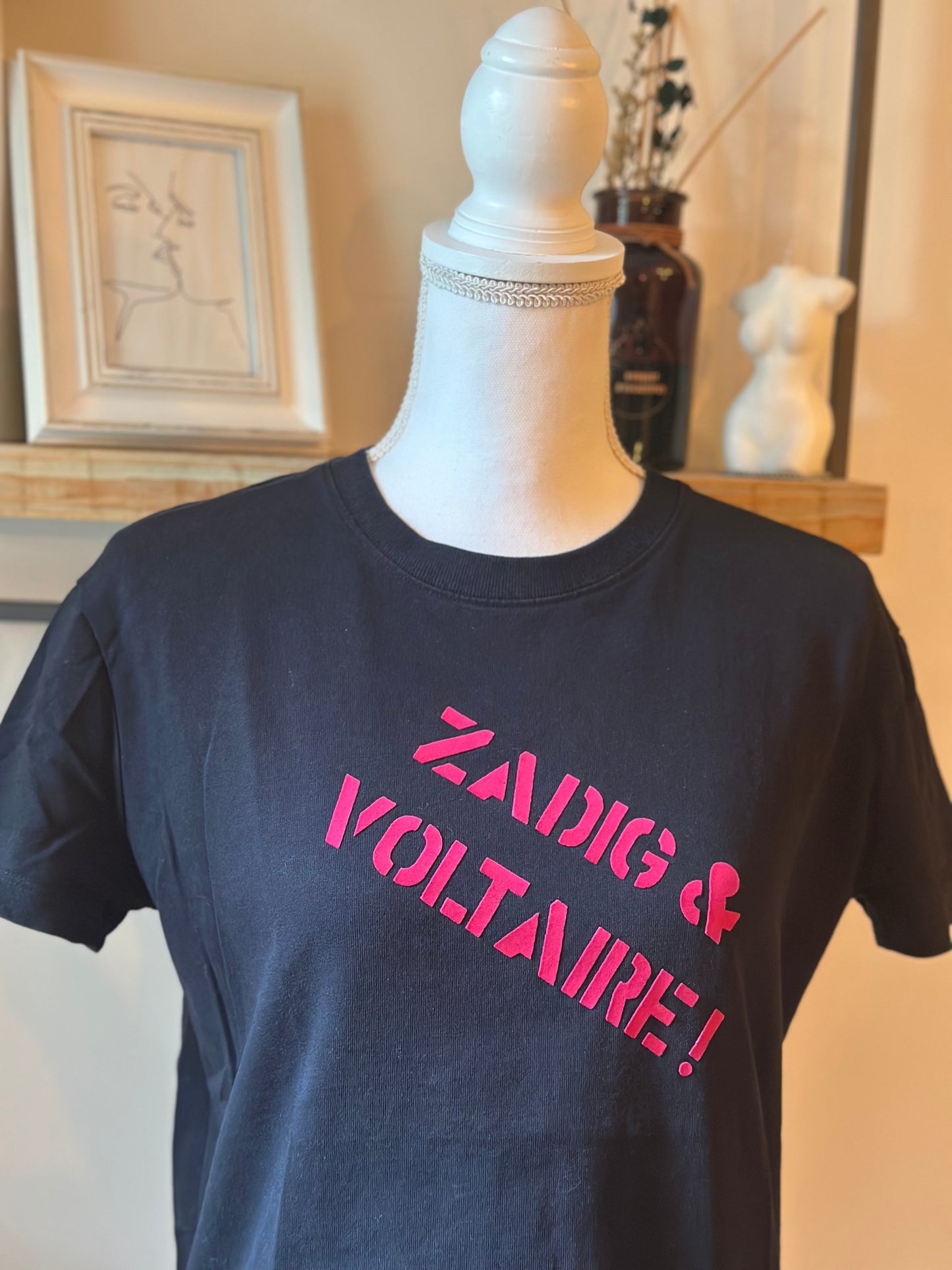 T-shirt noir imprimé logo T.34