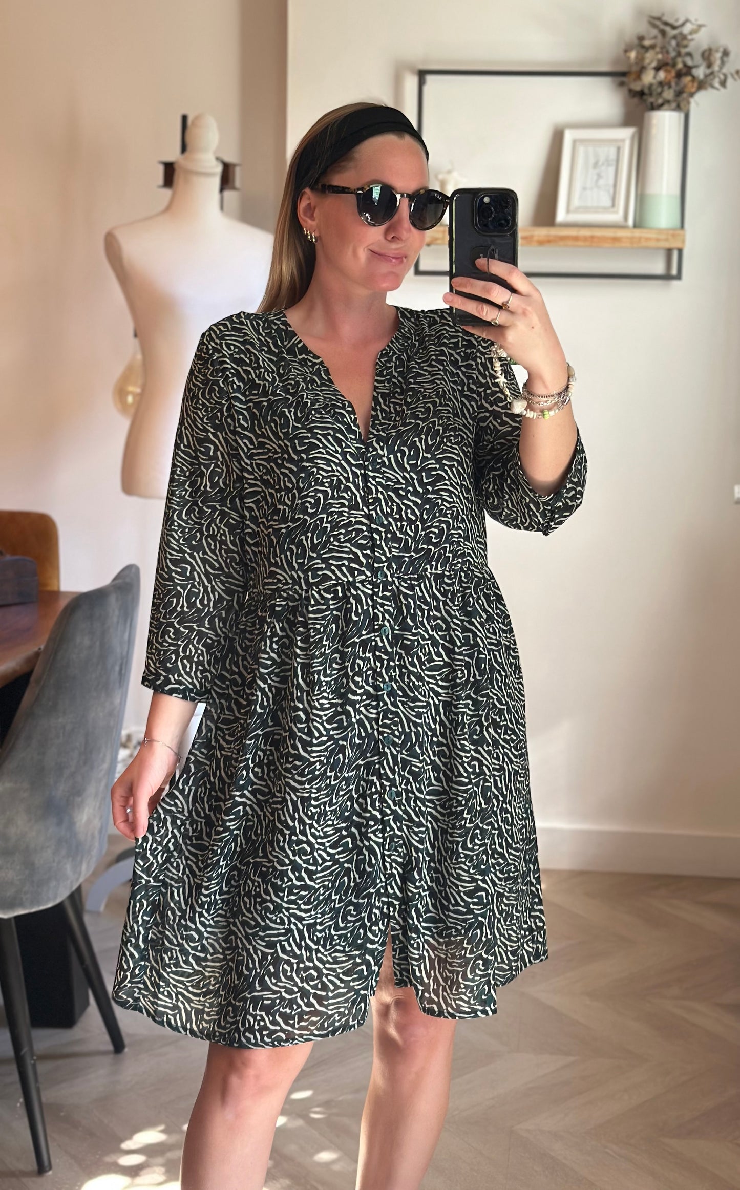 Robe fluide imprimé vert col V T.38