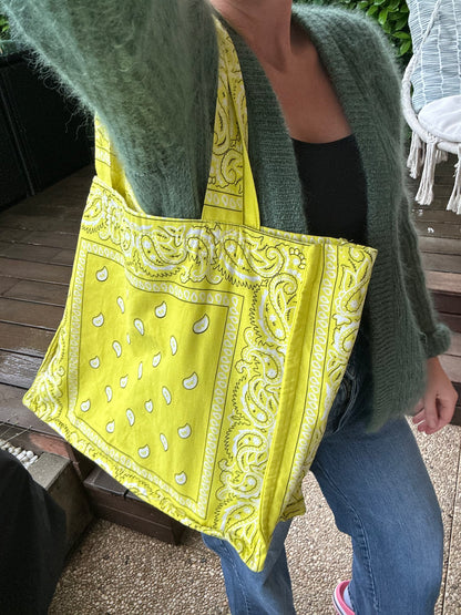 Sac cabas bandana jaune en coton matelassé Made in France 
 ￼