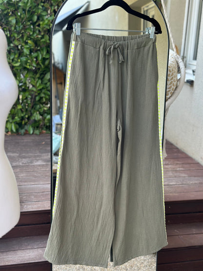 Pantalon en gaze de coton Made in Italy kaki brodé arc-en-ciel – T.U 36 à 44