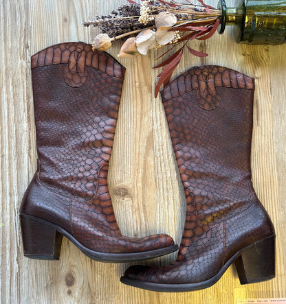 Bottes hautes en cuir croco marron P.36