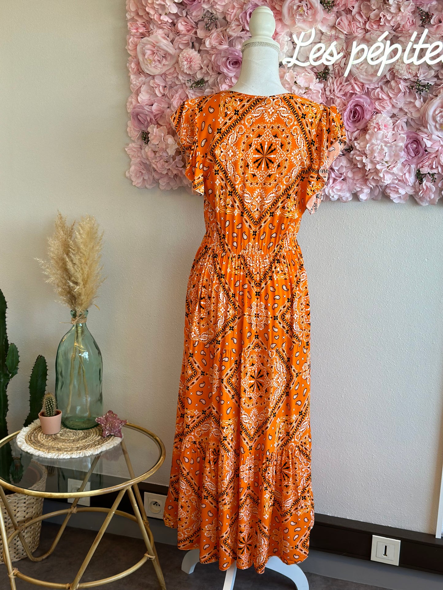 Robe fluide à coupe longue, motifs bandana orange et blanc, T.36