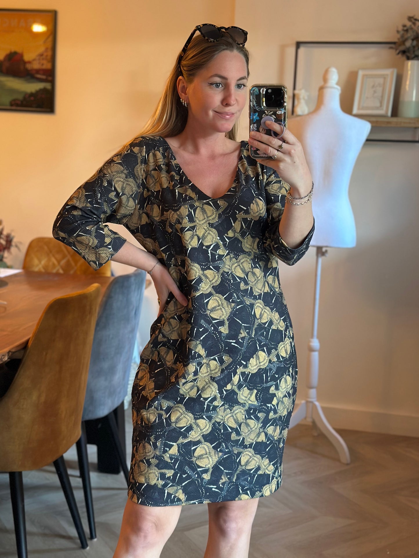 Robe imprimé insectes noir doré T.38