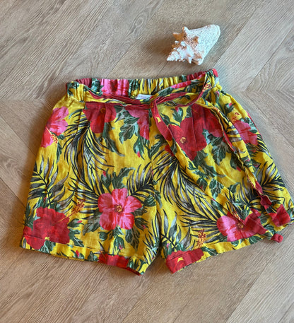 Short en lin imprimé tropical jaune T.40