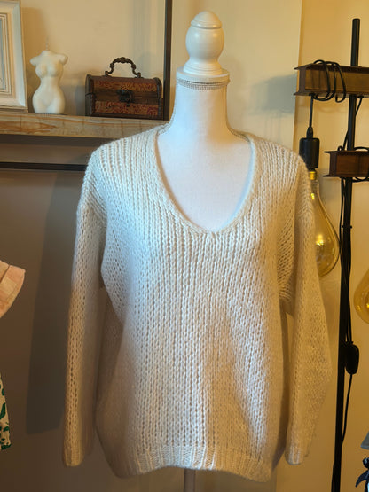 Pull en maille mohair blanche col V T.U