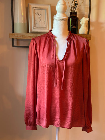 Blouse fluide effet soyeux rose manches longues col froufrou T.38