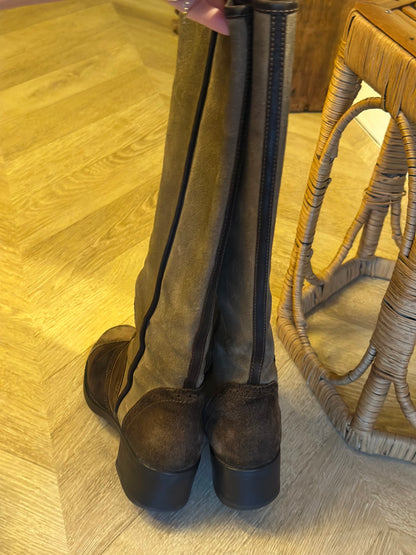 Bottes en cuir suédé bicolores P.38