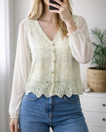 Gilet en dentelle à motifs floraux T.36/38