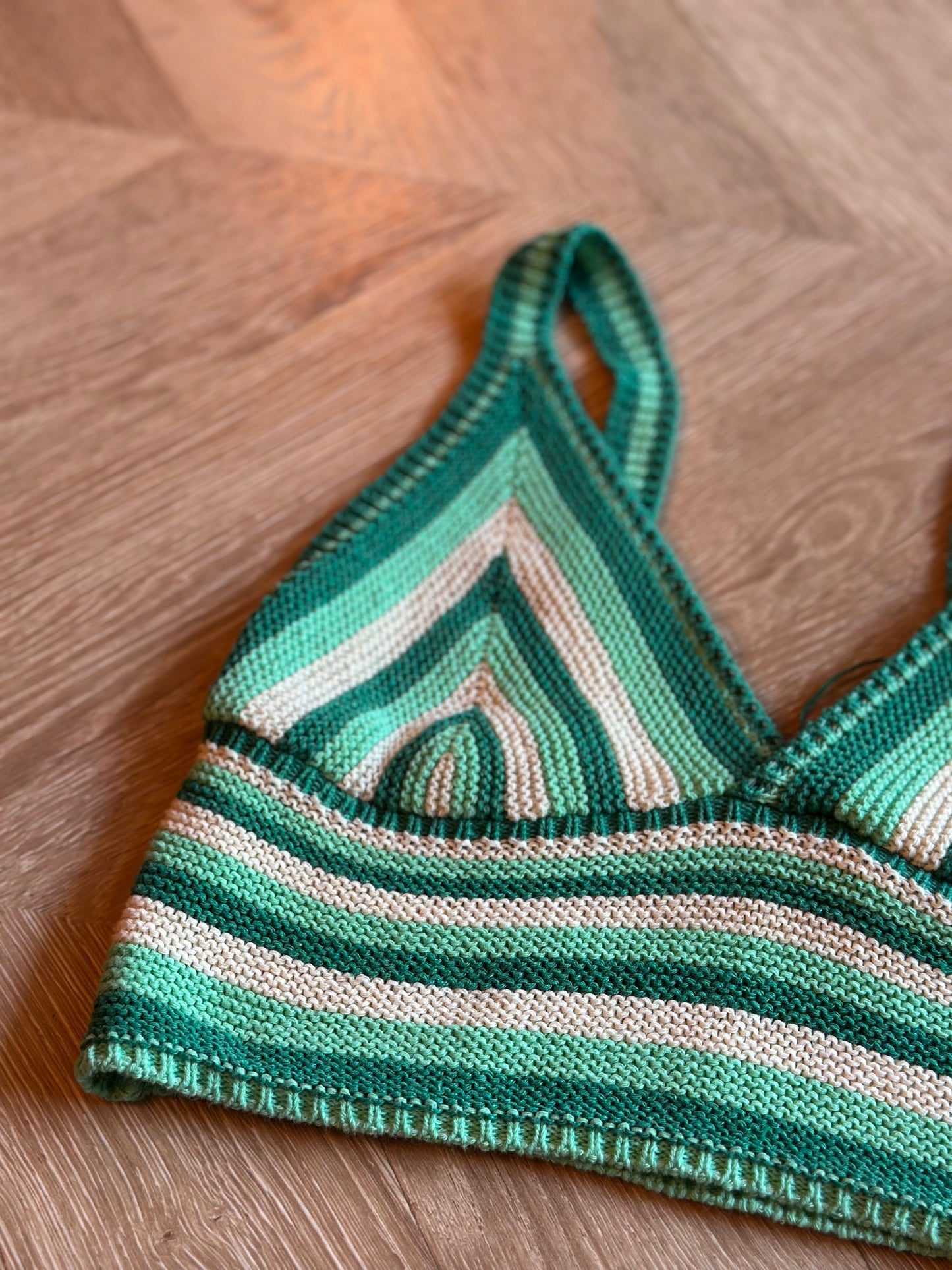 Top crochet rayé vert T.38