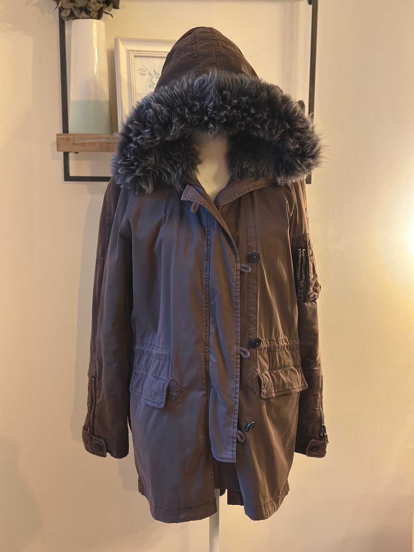 Parka chaude doublée fausse fourrure T.38
