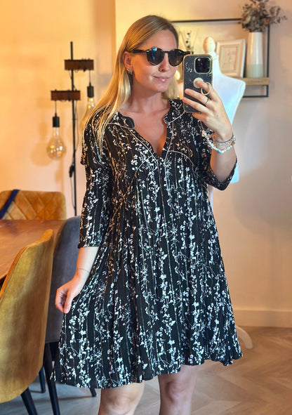 Robe Frezza coupe fluide fleurie noire et blanche T.38/2