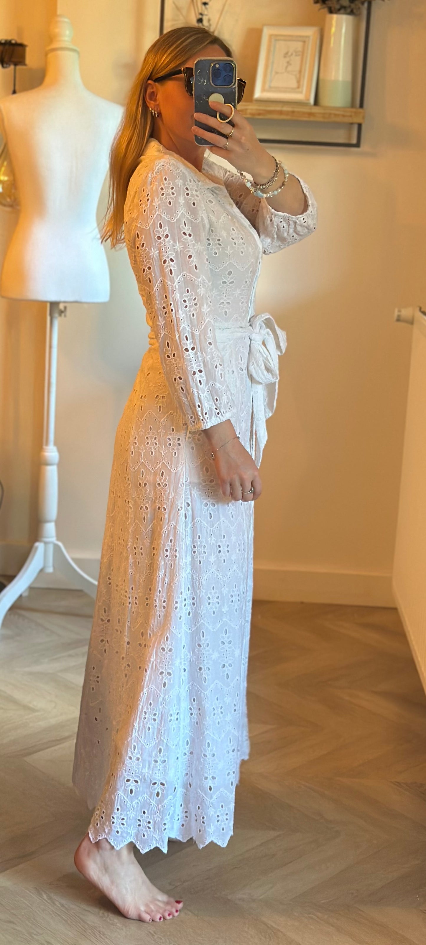 Robe longue blanche broderie anglaise T.36