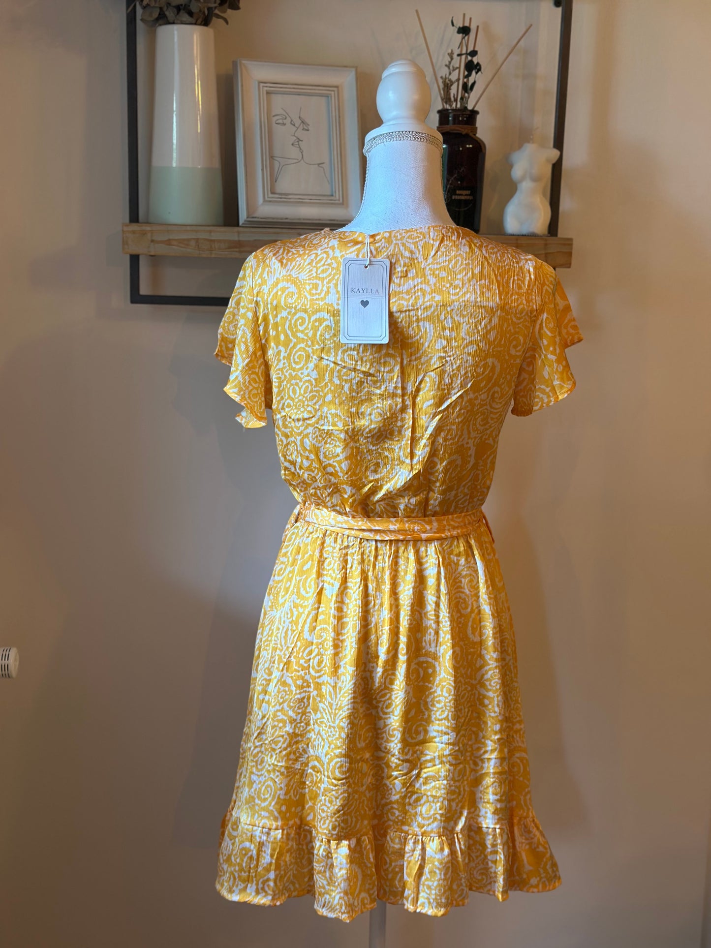 Robe portefeuille imprimé jaune T.36/38 neuve avec étiquette