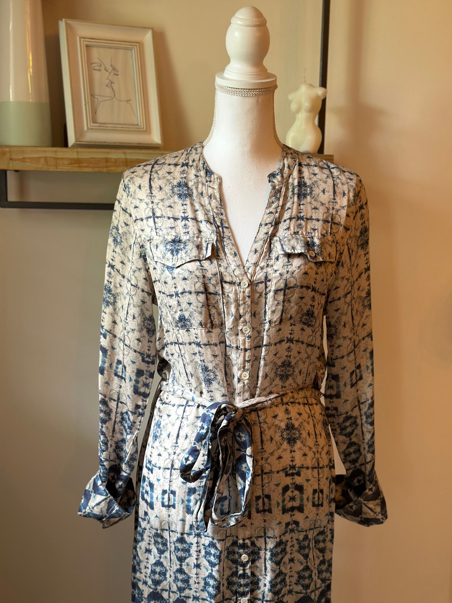 Robe longue à motifs bleus T.38