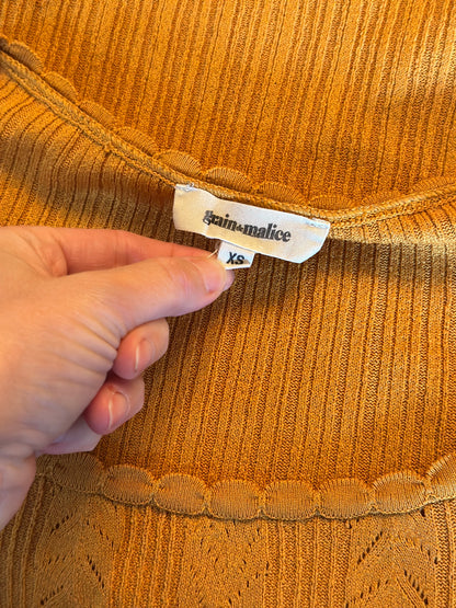 Haut maille unie texturée T.34