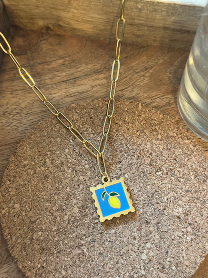 Collier chaîne dorée acier inoxydable – pendentif citron coloré
