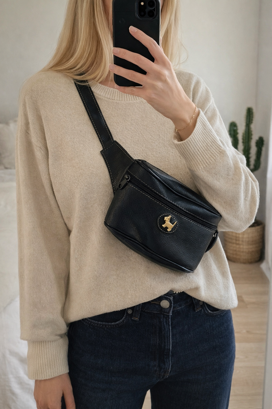 Banane vintage 90s’ noire vintage Chipie logo doré