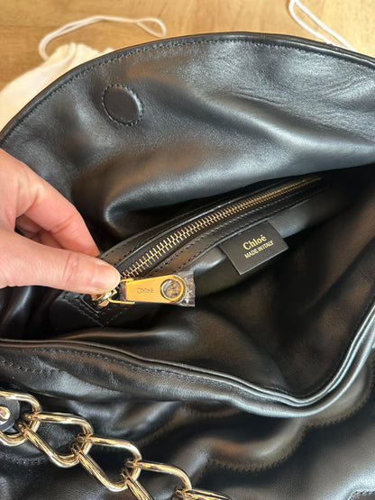 Sac Chloé Juana Medium cuir noir matelassé chaîne dorée neuf avec étiquette – modèle luxe