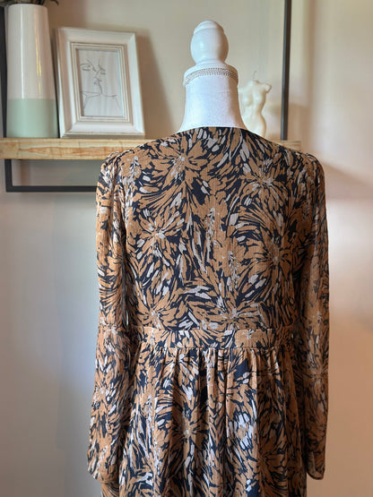 Robe fluide volantée imprimé noir col V manches longues T.38