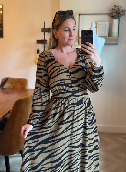 Robe longue imprimé zèbre marron et noir T.38