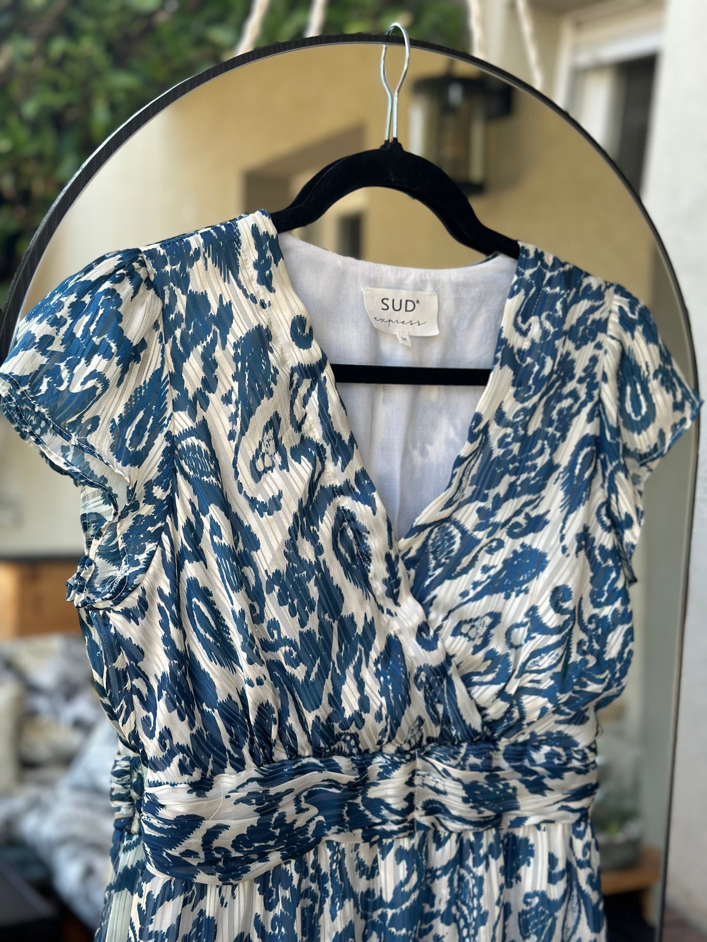 Robe modèle Routa imprimé bleu & blanc T.38