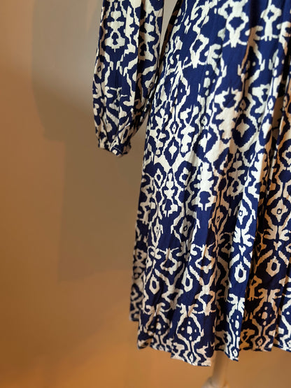 Robe courte imprimé bohème bleu blanc neuves T.36/38