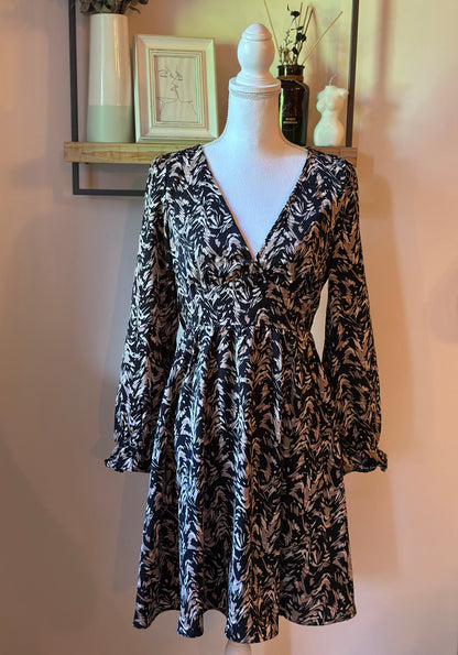 Robe fluide imprimé noir et beige T.38/40