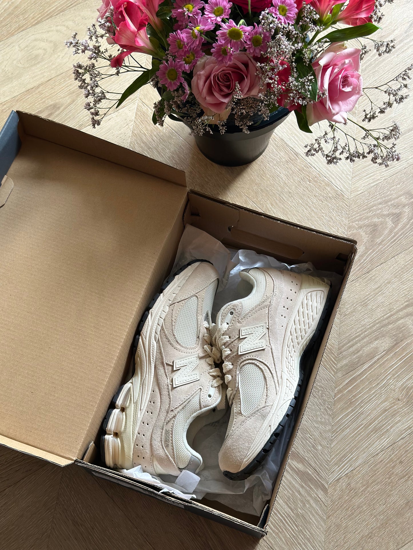 Basket New Balance 2002R beige P.36