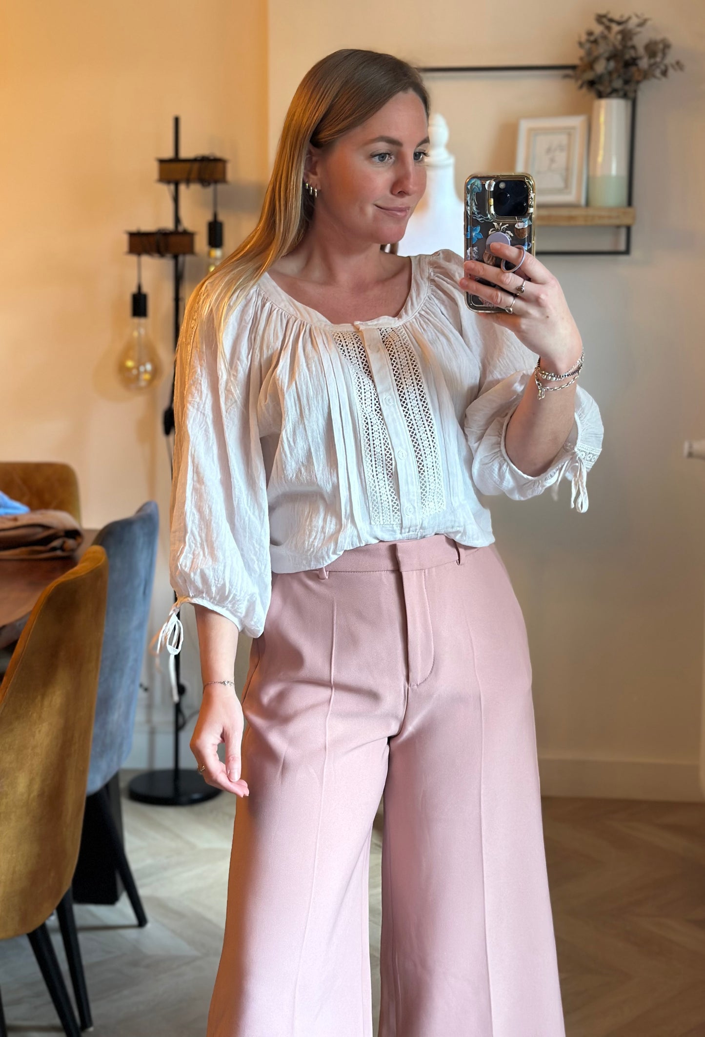 Pantalon large rose poudré T.34