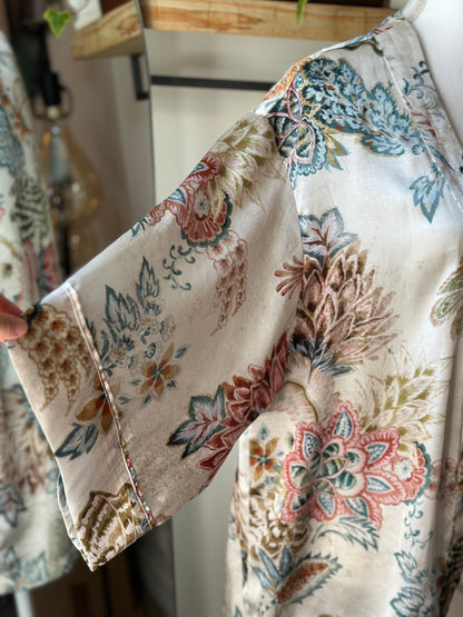 Kimono fluide crème à motifs fleuris T.unique